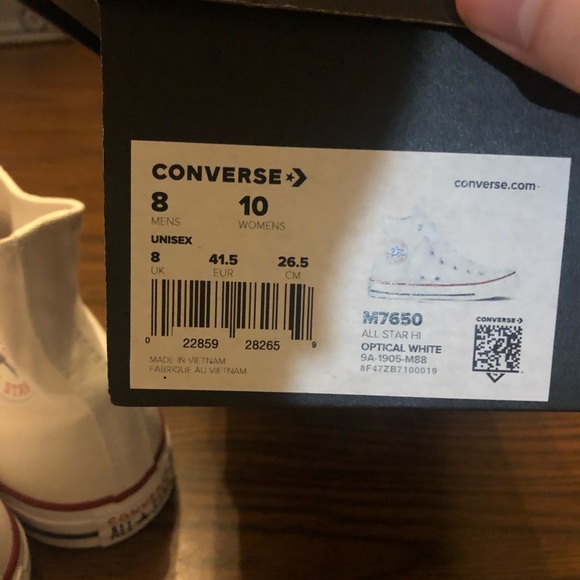 NEW IN BOX Converse white high tops - Picture 5 of 5